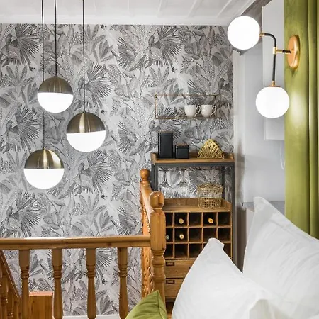 Mavrogenous Luxury Apartment Nafplio