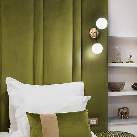 Mavrogenous Luxury Apartment