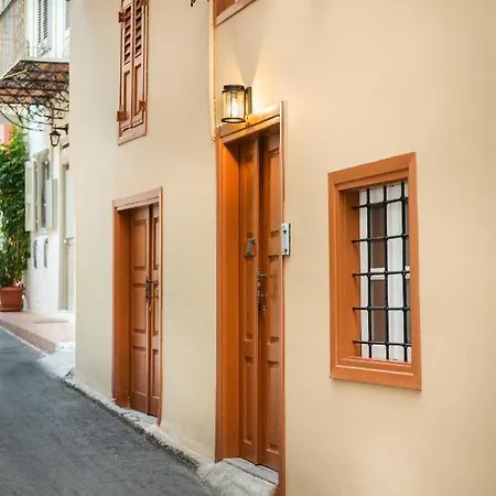 Mavrogenous Luxury Apartment Nafplio