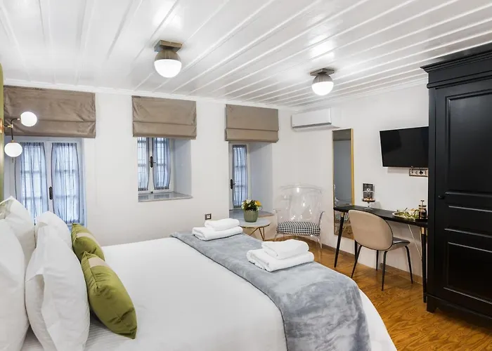 Mavrogenous Luxury *