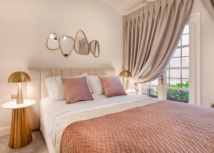 Mavrogenous Luxury Apartamento *