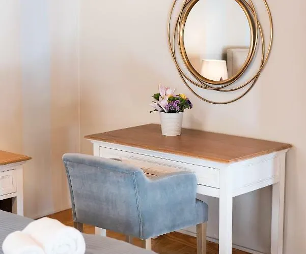 Mavrogenous Luxury Apartamento *